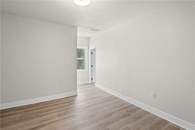 3530 Kenwood Avenue, Kansas City, MO 64109