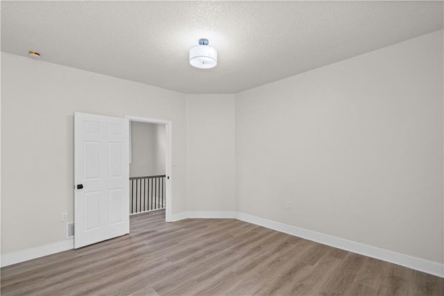 3530 Kenwood Avenue, Kansas City, MO 64109