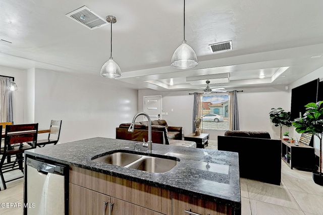 14704 Mountain Breeze Avenue, Horizon City, TX 79928