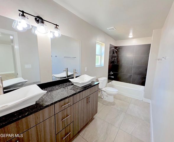 14704 Mountain Breeze Avenue, Horizon City, TX 79928