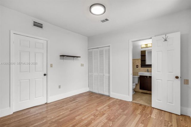 944 SW 10th Avenue, Miami, FL 33130