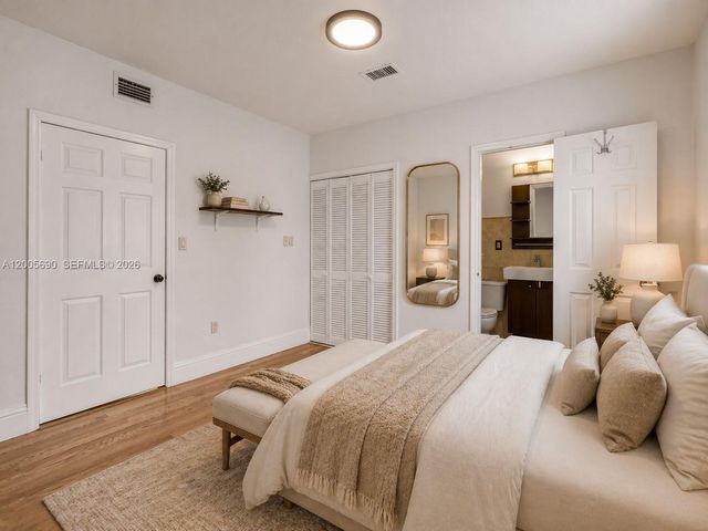 944 SW 10th Avenue, Miami, FL 33130