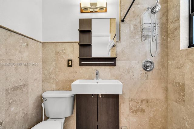 944 SW 10th Avenue, Miami, FL 33130