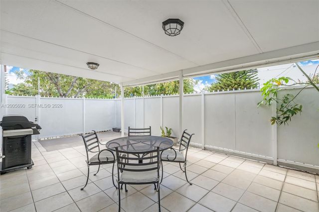 944 SW 10th Avenue, Miami, FL 33130