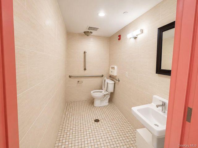 136-82 39th Avenue 2FL, Flushing, NY 11354
