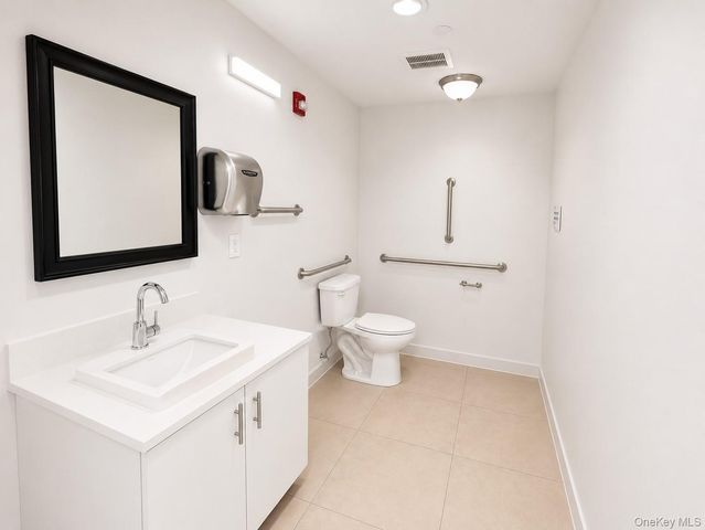 136-82 39th Avenue 2FL, Flushing, NY 11354
