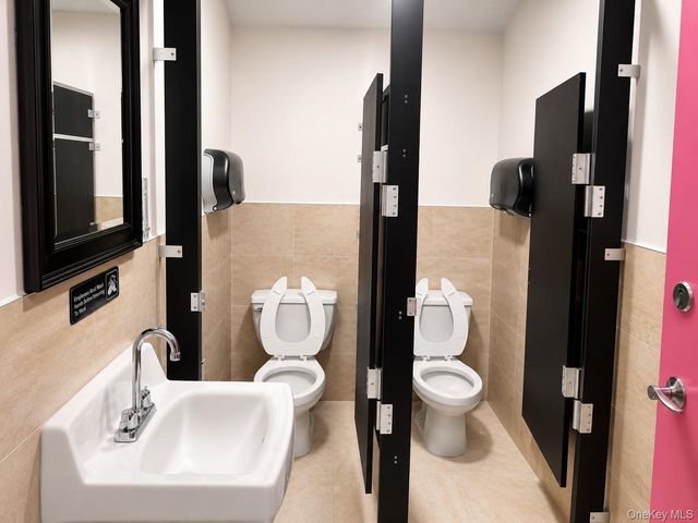 136-82 39th Avenue 2FL, Flushing, NY 11354