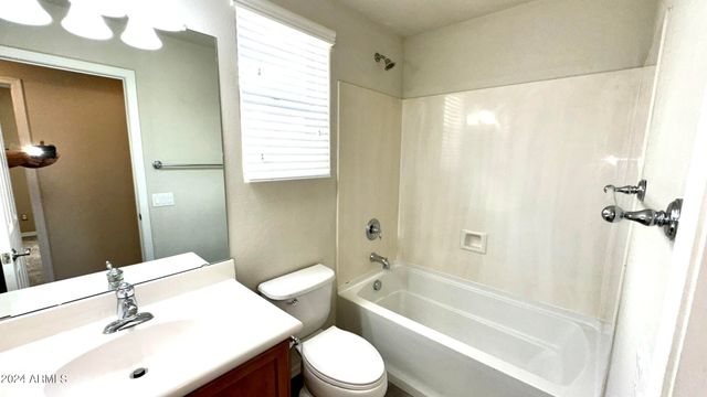 2208 W MONTE CRISTO Avenue, Phoenix, AZ 85023