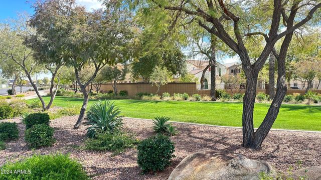 2208 W MONTE CRISTO Avenue, Phoenix, AZ 85023