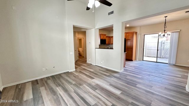 2208 W MONTE CRISTO Avenue, Phoenix, AZ 85023