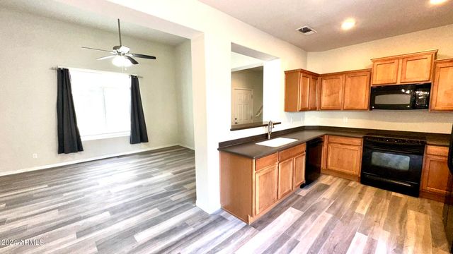 2208 W MONTE CRISTO Avenue, Phoenix, AZ 85023