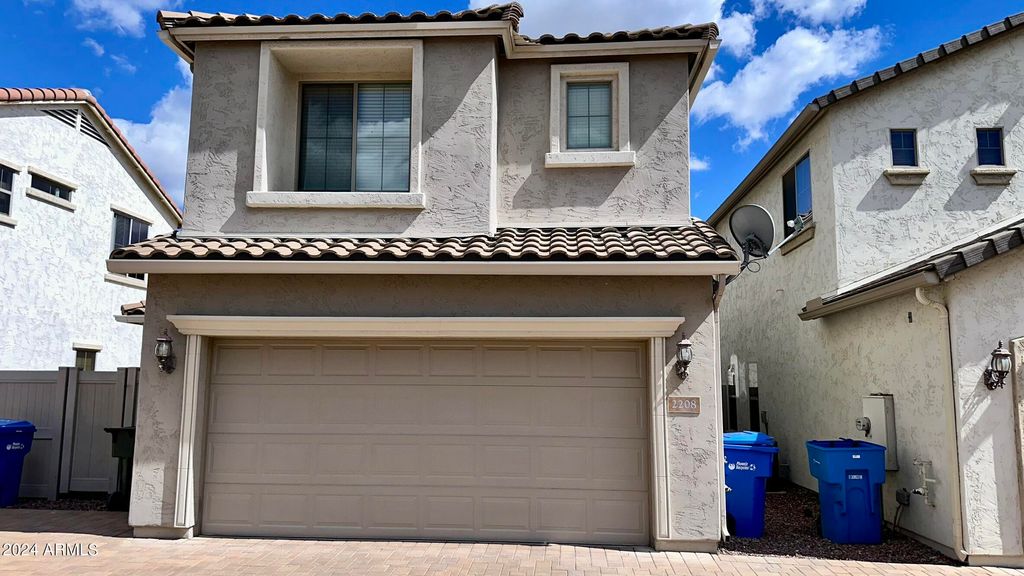 2208 W MONTE CRISTO Avenue, Phoenix, AZ 85023