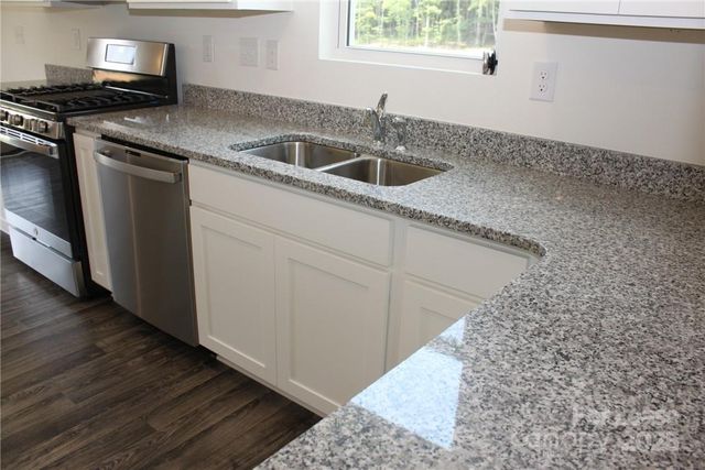 3419 Selwyn Landing Drive, Charlotte, NC 28215