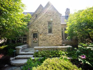 2544 N 91st STREET, Wauwatosa, WI 53226