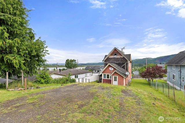 722 E Cowlitz Street, South Bend, WA 98586