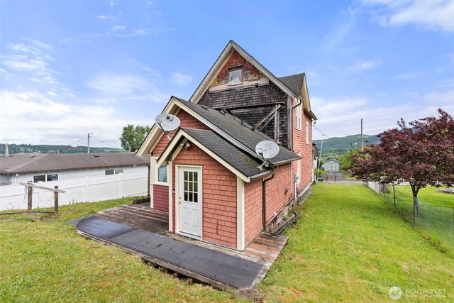 722 E Cowlitz Street, South Bend, WA 98586