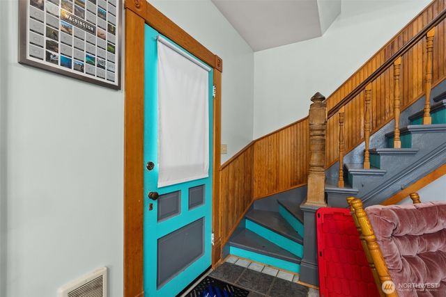722 E Cowlitz Street, South Bend, WA 98586