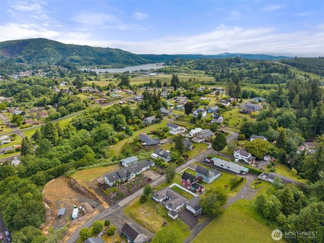 722 E Cowlitz Street, South Bend, WA 98586