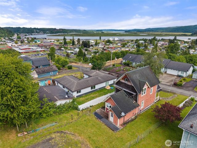 722 E Cowlitz Street, South Bend, WA 98586