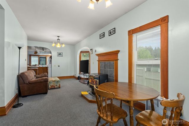 722 E Cowlitz Street, South Bend, WA 98586