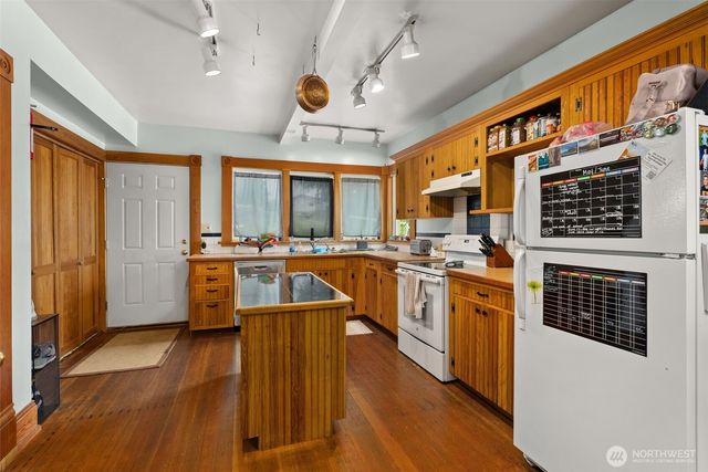 722 E Cowlitz Street, South Bend, WA 98586
