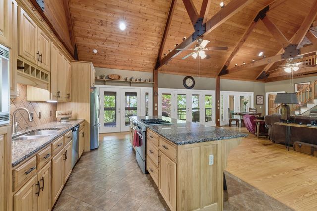 1233 Oliver Dr, Monteagle, TN 37356