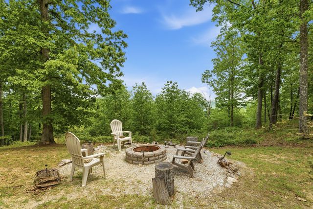 1233 Oliver Dr, Monteagle, TN 37356