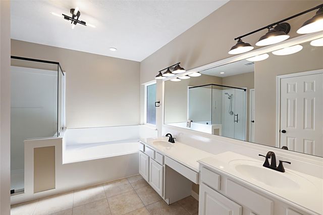 2327 Carriage Run E, Conroe, TX 77384