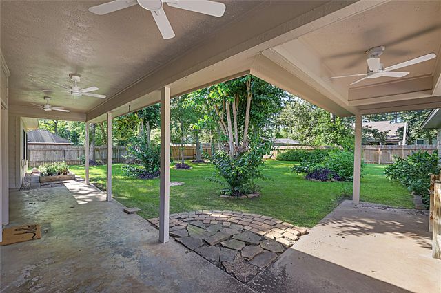 2327 Carriage Run E, Conroe, TX 77384