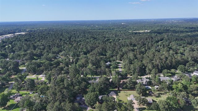 2327 Carriage Run E, Conroe, TX 77384