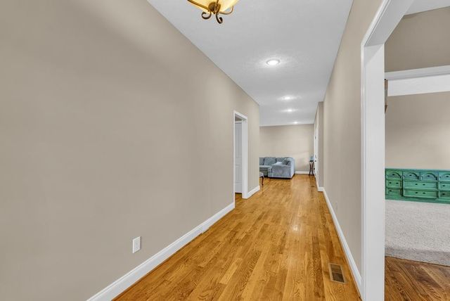 821 Honeysuckle Ln, Sparta, TN 38583