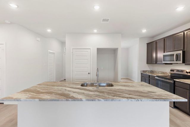 601 Rockbridge Drive, Huntsville, TX 77340