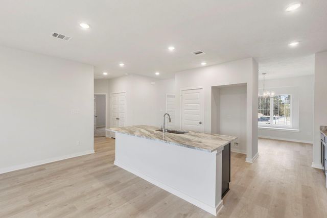 601 Rockbridge Drive, Huntsville, TX 77340