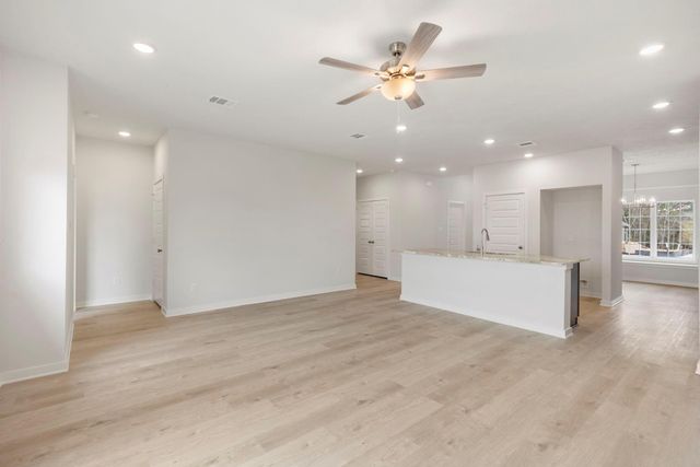 601 Rockbridge Drive, Huntsville, TX 77340