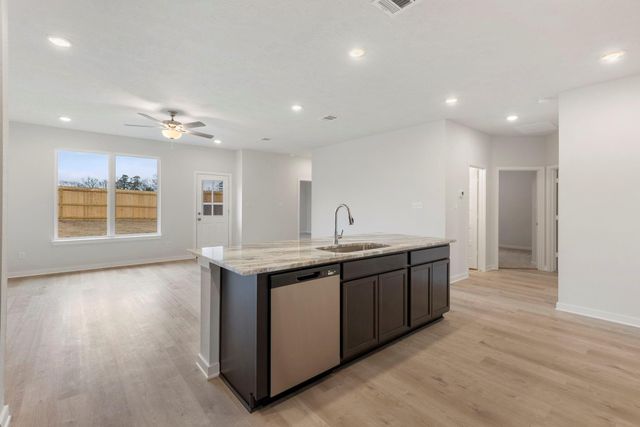 601 Rockbridge Drive, Huntsville, TX 77340