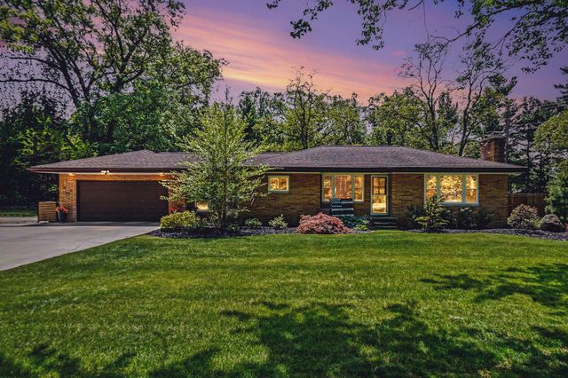 5525 Dowling Street, Montague, MI 49437