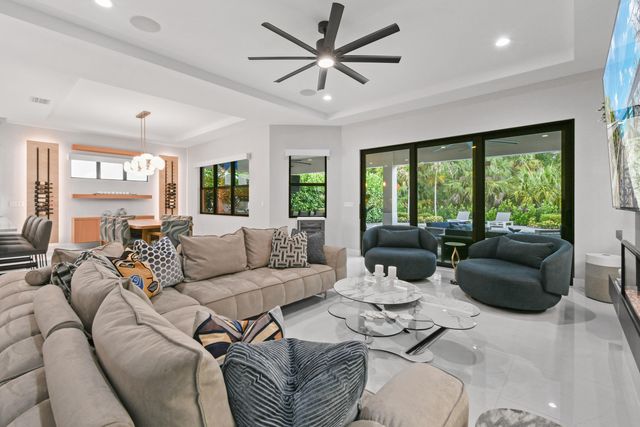 13418 Artisan Circle, Palm Beach Gardens, FL 33418
