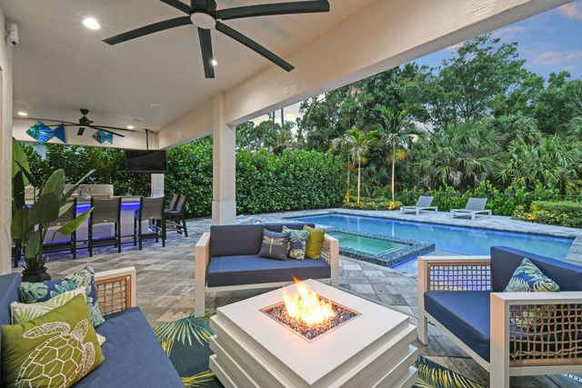 13418 Artisan Circle, Palm Beach Gardens, FL 33418