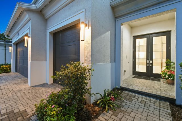 13418 Artisan Circle, Palm Beach Gardens, FL 33418
