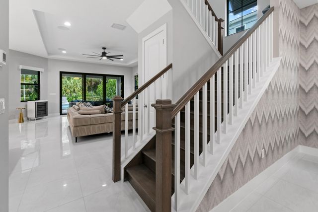 13418 Artisan Circle, Palm Beach Gardens, FL 33418