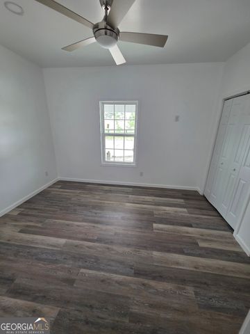 27 Elmwood Lane, Baxley, GA 31513