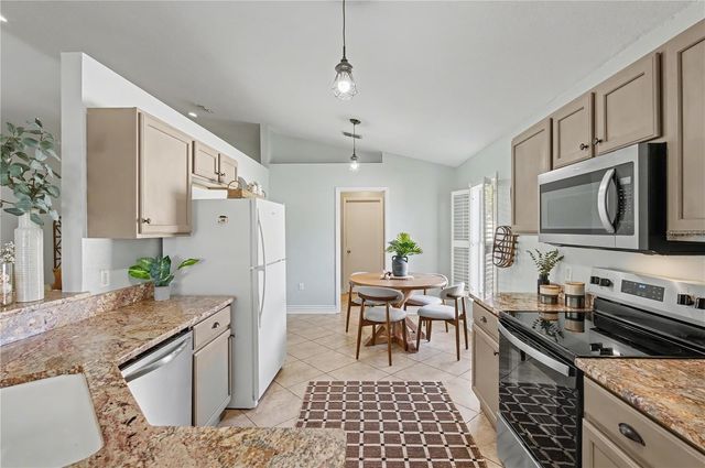 2709 SE 45TH AVENUE, Ocala, FL 34480