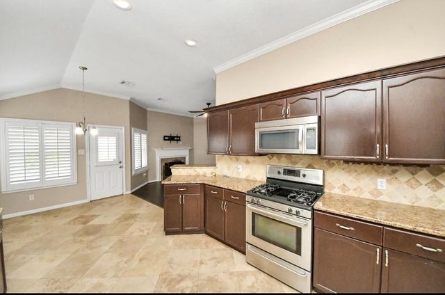 223 W New Meadows Drive, Sugar Land, TX 77479