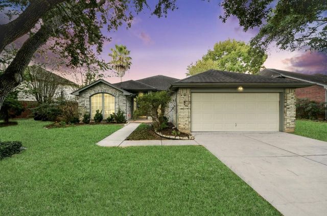 223 W New Meadows Drive, Sugar Land, TX 77479