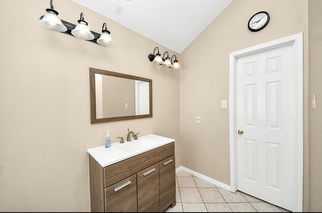 223 W New Meadows Drive, Sugar Land, TX 77479