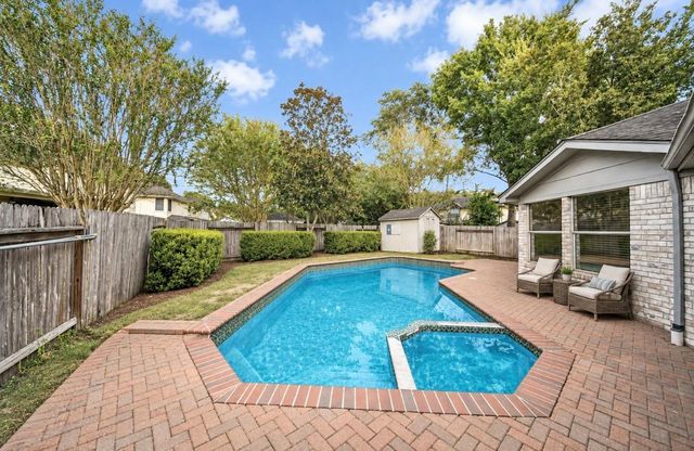 223 W New Meadows Drive, Sugar Land, TX 77479