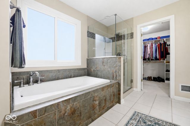5767 Meadowlark Place, Carmel, IN 46033
