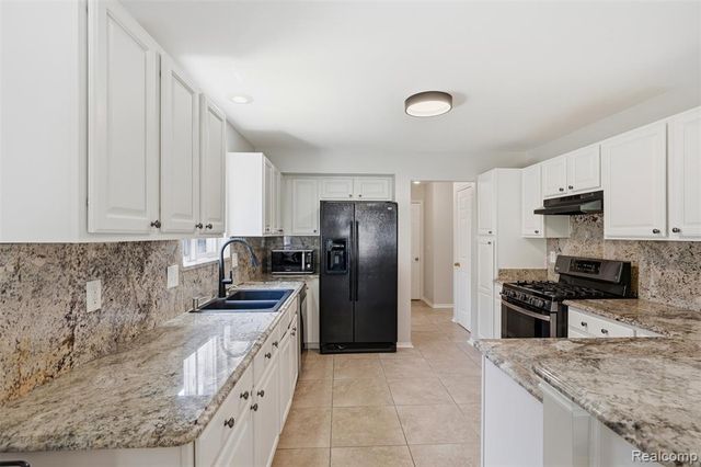 4421 Honeysuckle Drive, Sterling Heights, MI 48314