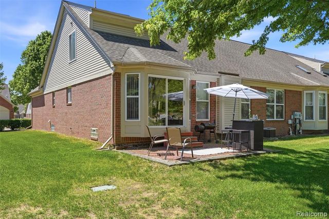 4421 Honeysuckle Drive, Sterling Heights, MI 48314