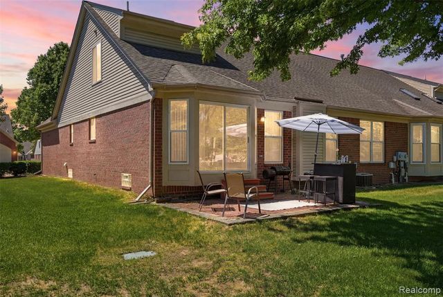 4421 Honeysuckle Drive, Sterling Heights, MI 48314